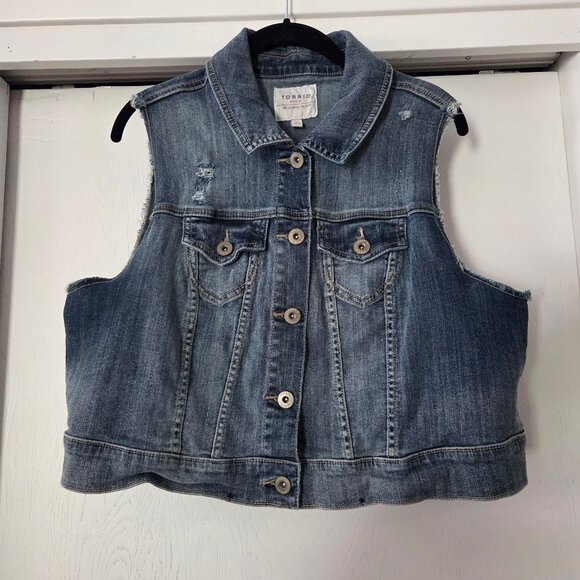Torrid Women’s Size 1 Denim Jean Vest Cropped Distressed Medium Wash - Picture 1 of 5